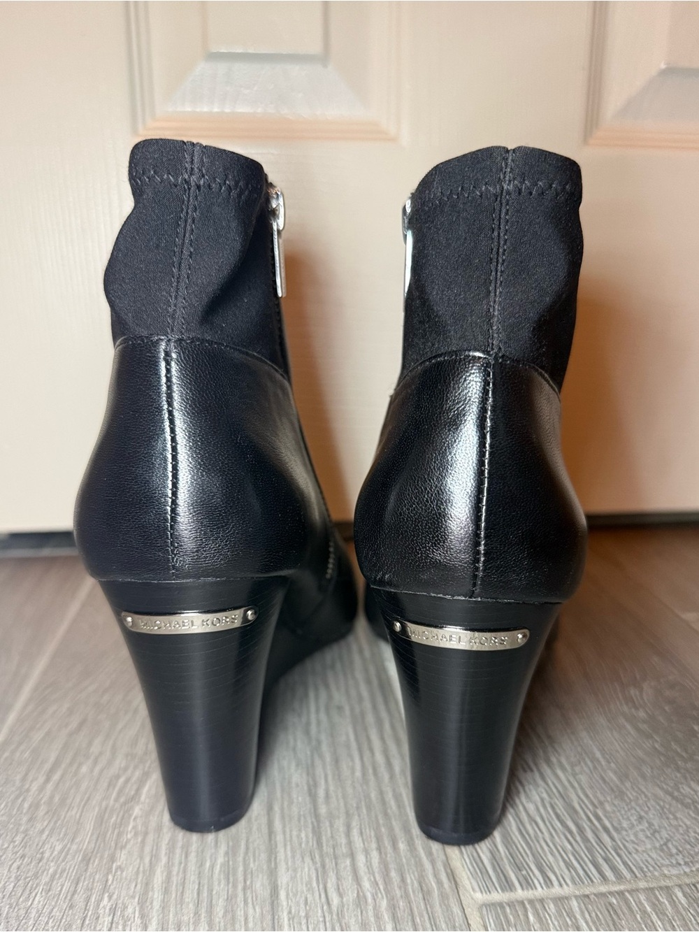 Michael Kors Leather Boots Heeled Winter Booties Womens Black Shoes Size 10M